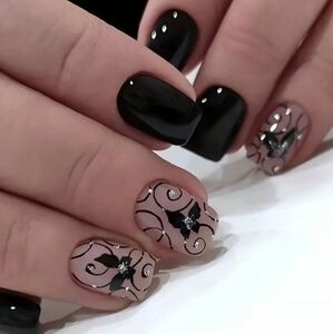 🔥3/$21 Short Glossy Black with Butterfly and Vine design Press on nail